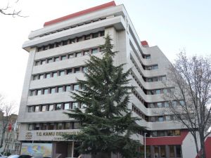 Kamu Başdenetçisi Şeref Malkoç Azerbaycan’a gidiyor