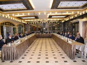 Başkan Çetin’den muhtarlar onuruna yemek