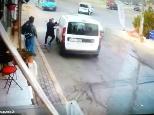 İzmir’deki kahramanlık anları güvenlik kamerasında