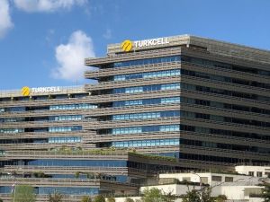 Turkcell Genel Kurulu’nda 15 yıllık ortaklık düğümü çözüldü