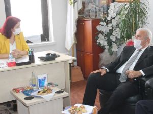 Başkan Atay, gazetecileri unutmadı
