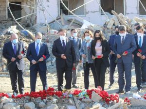 Kamu Başdenetçisi Şeref Malkoç, Gence’de