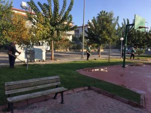 Didim’de park bakım ve onarım işleri devam ediyor