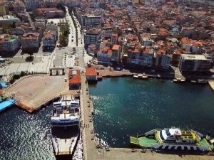 Çanakkale’de İskele Meydanı kendi haline terk edildi