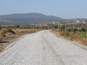 Kırkağaç’ta 60 kilometrelik yol ağına asfalt