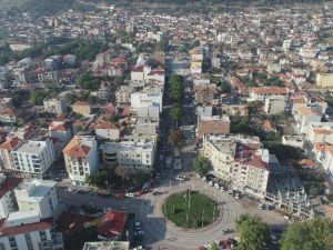 Gölmarmara’nın Prestij Caddesi’nde peyzaj çalışmaları başladı