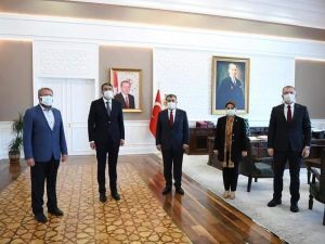 Başkan Ceyhun: "Kütahya ve ilçeleri için 17’si uzman toplam 27 doktor kadrosu açıldı"