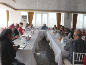 AK Parti İlçe Başkanı Solak; "İlçemize hizmet için buradayız"