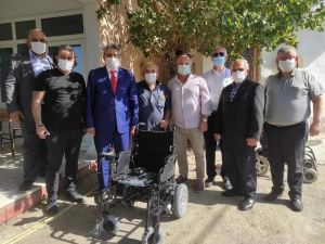 MHP Aydın’dan tekerlekli sandalye desteği