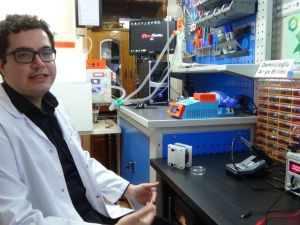 Genç girişimciler, kendi imkanlarıyla solunum cihazı yaptı
