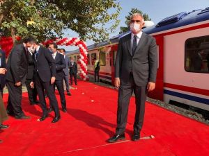 Bakan Ersoy: “Ankara’yı hub yaparak birçok noktaya turizm tren rotalarını yaymak istiyoruz”