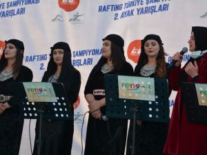 Bakan Kasapoğlu: "Hakkari, terörden, gözyaşından, kandan beslenenlere ‘geçit yok’ diyor”