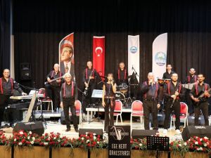 Söke’de müziğin efsaneleri Ege Kent Orkestrası’nda buluştu