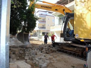 Nazilli Yeşil Mahalle’de yol onarım çalışmaları başladı