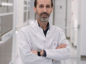 ’’Bel fıtığını önlemek için kilo normal aralıkta tutulmalı, uzun süre aynı pozisyonda oturulmamalı’’