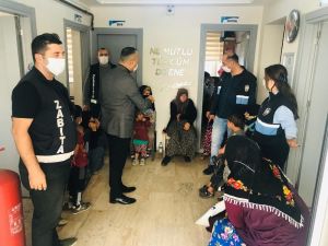 Manisa’da zabıta ekipleri dilencilere fırsat vermedi