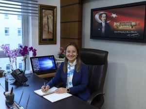 AK Partili Bakbak: “Dünyanın en gözde coğrafyasını bizlere yurt bırakan aziz şehitlerimizi cumhuriyetin ilanının 97’nci yıl dönümünde bir kez daha rahmetle anıyorum"