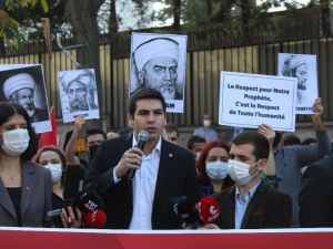 Fransa Büyükelçiliği önünde eylem