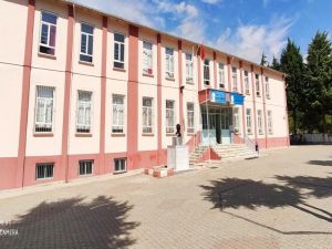 Eğitim-öğretime 14 gün ara