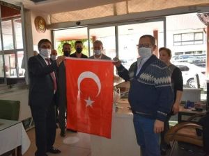 Başkan İnal’dan esnafa 29 Ekim hediyesi
