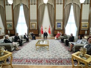 Cumhurbaşkanı Erdoğan: “Türk milletinin istiklal mücadelesi bitmeyecek”