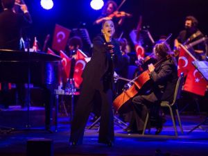 Cumhuriyet Bayramı’nda Sertab Erener rüzgarı