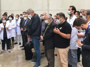 Manisa’da koronadan ölen hastane çalışanına hüzünlü veda