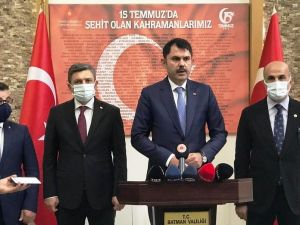 Çevre ve Şehircilik Bakanı Kurum: "5 bina yıkıldı, enkaz altında vatandaşlarımız var"