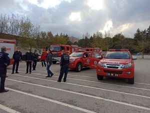 Ege’deki yardım ekipleri İzmir depremi için yola çıktı