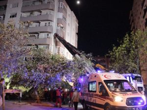 Yan yatan binada arama kurtarma çalışmaları devam ediyor