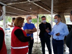 Urla Kızılay Şubesi depremzedelerin yardımına koştu