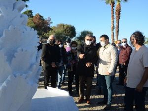 Kuşadası Heykel Sempozyumunda üretilen 9 eser görücüye çıktı