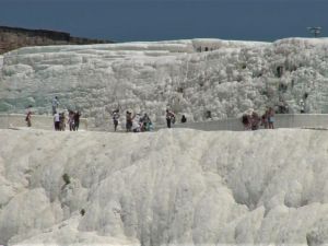 Koronavirüs Pamukkale’yi vurdu
