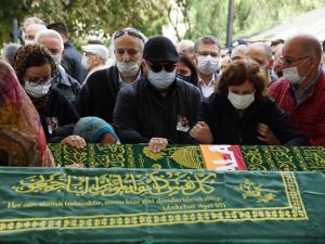 Küçükyumuk ailesi, gözyaşları arasında uğurlandı