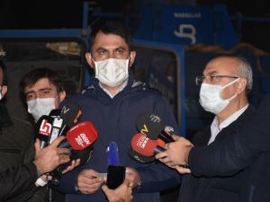 Bakan Kurum: “İzmir’de 942 personelimizle hasar tespit çalışmalarımızı aralıksız sürdürüyoruz”