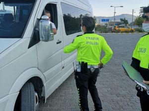 Dalaman’da yolcu araçlarına korona virüs denetimi yapıldı
