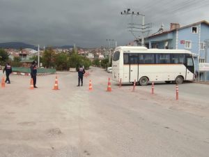 2 bin 781 nüfuslu Değirmenayvalı beldesi karantinaya alındı