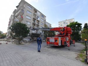 Büyükşehir ekipleri, Yıkılacak binalarda can dostlar için görevde