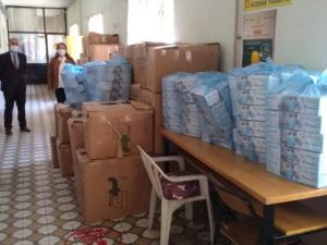 Meslek lisesinin ürettiği maskeler okullara dağıtıldı