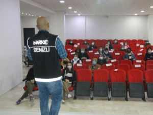 Denizli’de “En İyi Narkotik Polisi: Anne” kampanyası devam ediyor