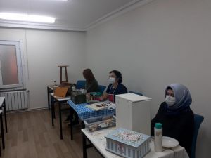 Beykoz Belediyesi çatısı altında faaliyet gösteren BEYSEM kursları 51 farklı branşta eğitime destek veriyor