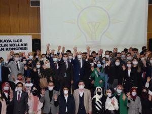 AK Parti Çankaya İlçe Gençlik Kolları 6’ncı Olağanüstü kongresinde Tayfun Arşınkol güven tazeledi