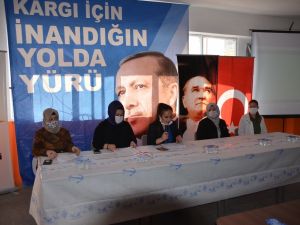 AK Parti"de Esra Peker güven tazeledi