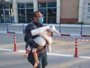 Enkazdan 91 saat sonra kurtarılan minik Ayda taburcu oldu