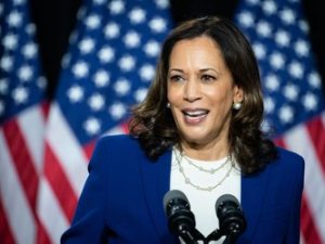 Kamala Harris’ten Biden’a tebrik telefonu: “Başardık”