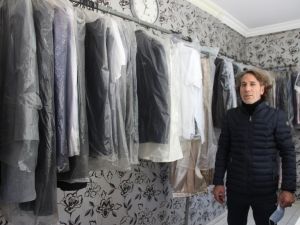 Depremzedelerin eşyaları kuru temizlemecide kaldı