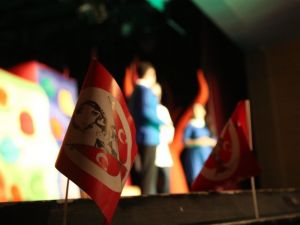 Maltepe’de  Gazi Mustafa Kemal Atatürk “Anıtkabir Yolunda” isimli çocuk tiyatro oyunuyla anıldı