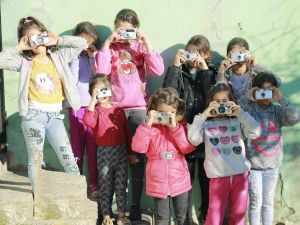 60 çocuk tarafından çekilen 100 fotoğraf, sanatseverlerle buluştu