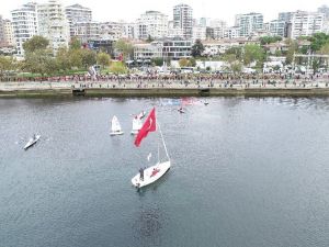Kadıköy’de 10 Kasım’da “Ata’ya saygı zinciri” oluşturuldu