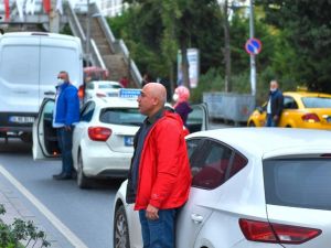 Pandemiyle mücadele eden sağlık çalışanları Ata’sını unutmadı